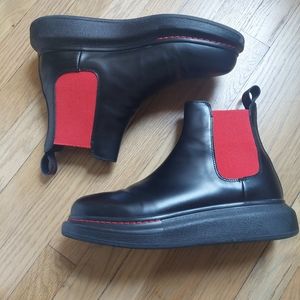 Alexander McQueen Chelsea Boots